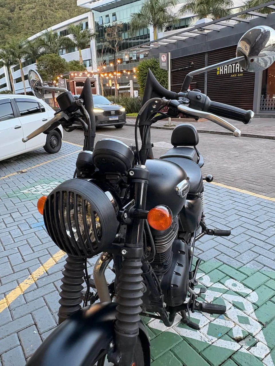 Royal Enfield Meteor 350 2025 - Foto 3