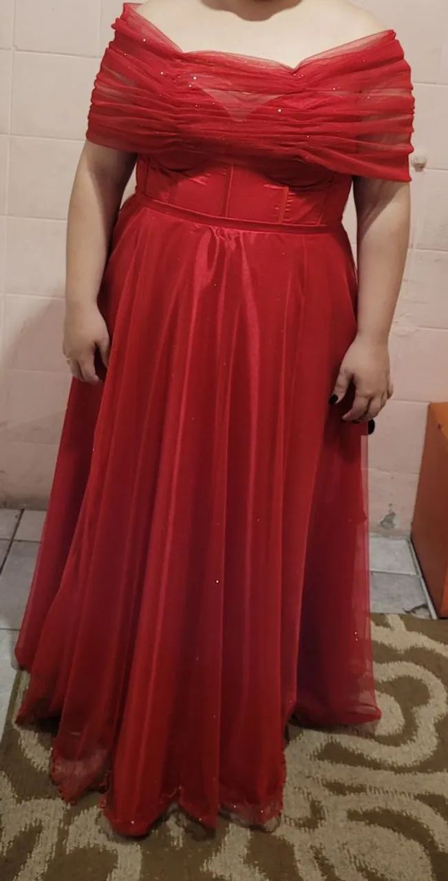 Vestido vermelho 2 em 1