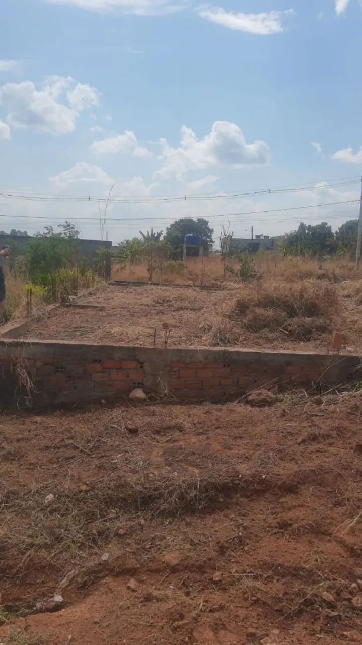 Vende-se terreno já com base para casa e muro  - Foto 2