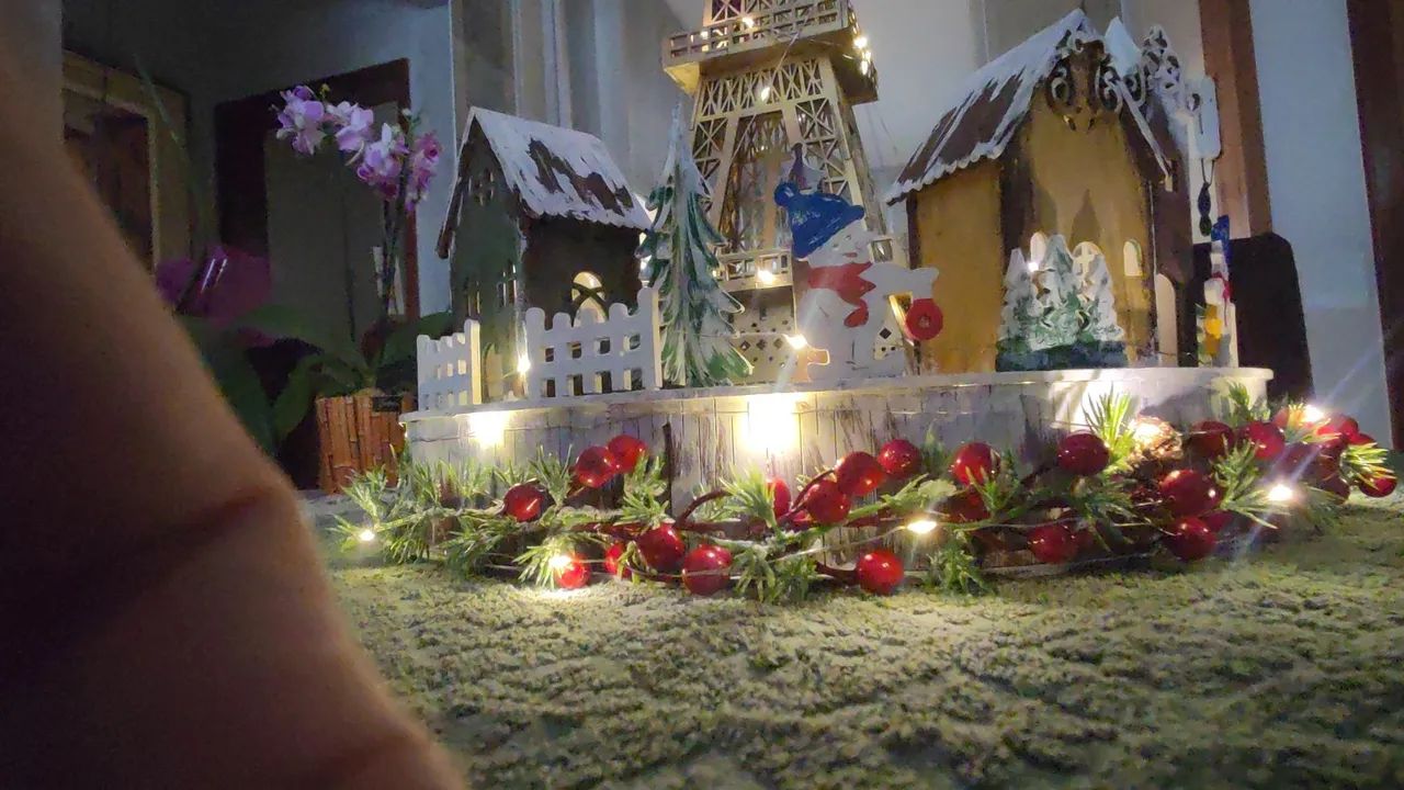 Arranjo com Torre - Tema Natal - Foto 5