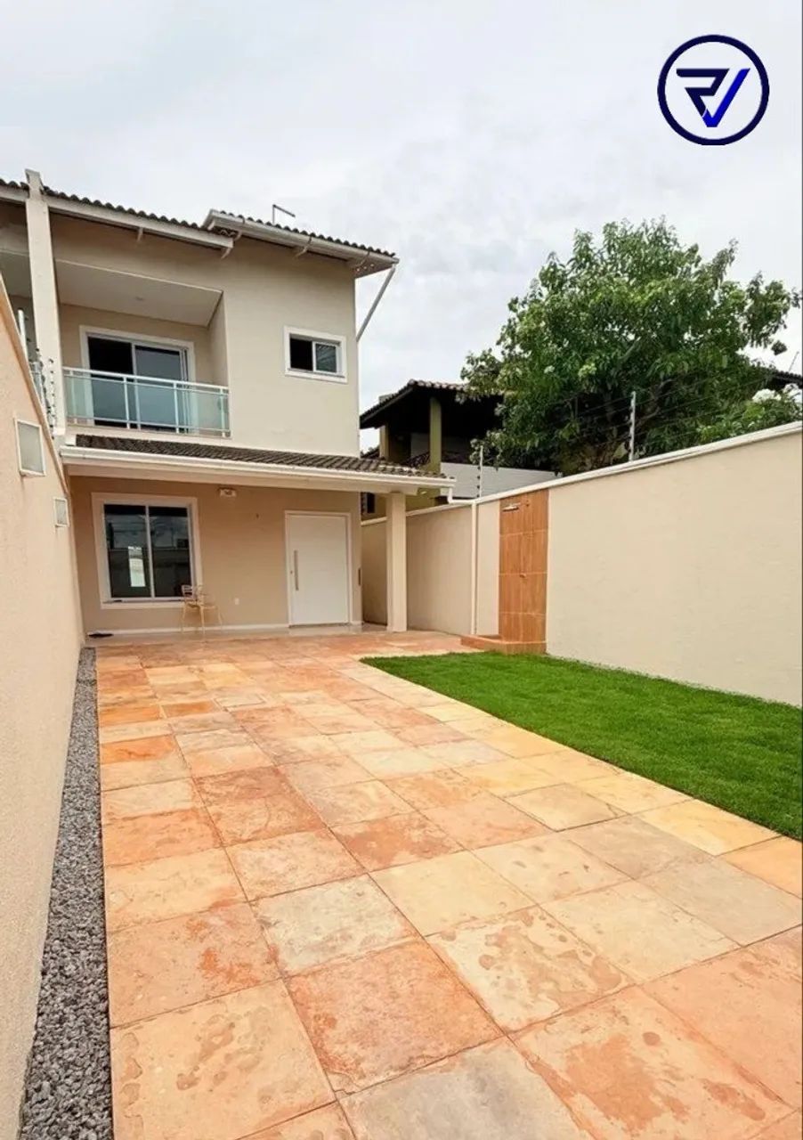 Excelente casa dúplex com 4 suítes na Sapiranga