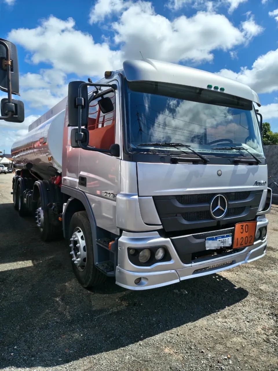 Caminhão tanque  - Foto 2