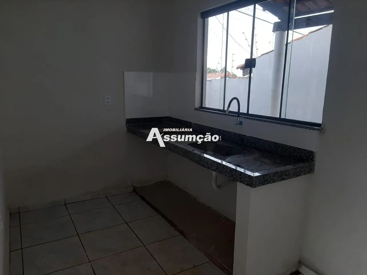Aluga - se casa 2/4 Quadra 305 Norte - Foto 4