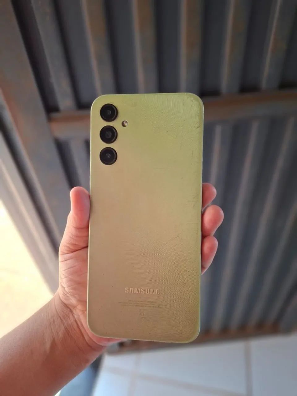 Celular em bom, era de uso pessoal, entrego