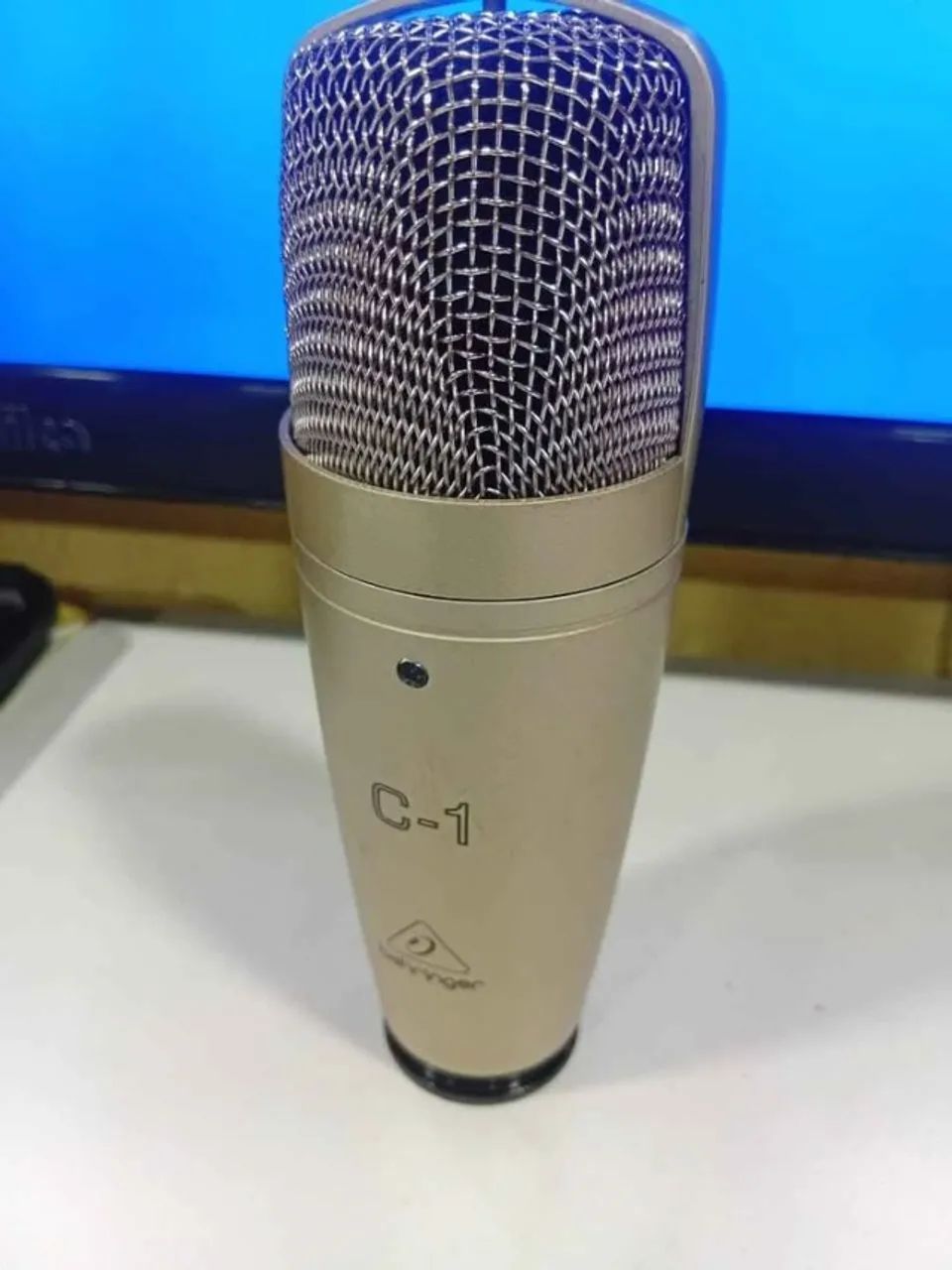 Microfone condensador Behringer C1