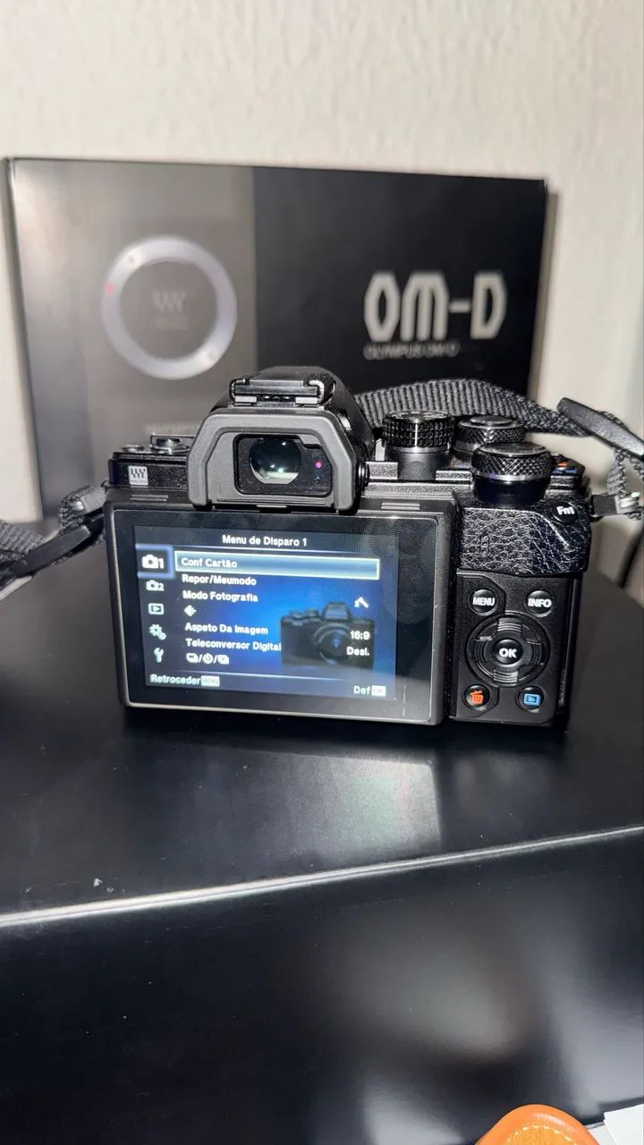 Câmera Mirrorless Olympus OMD E-M10 mark II - Foto 2
