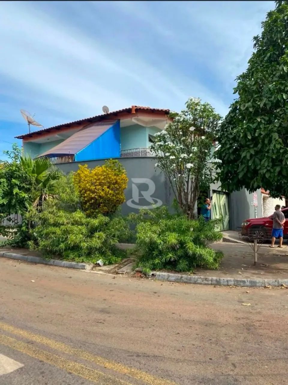 VENDO SOBRADO COM BARRACÃO DE 3/4 - Foto 2