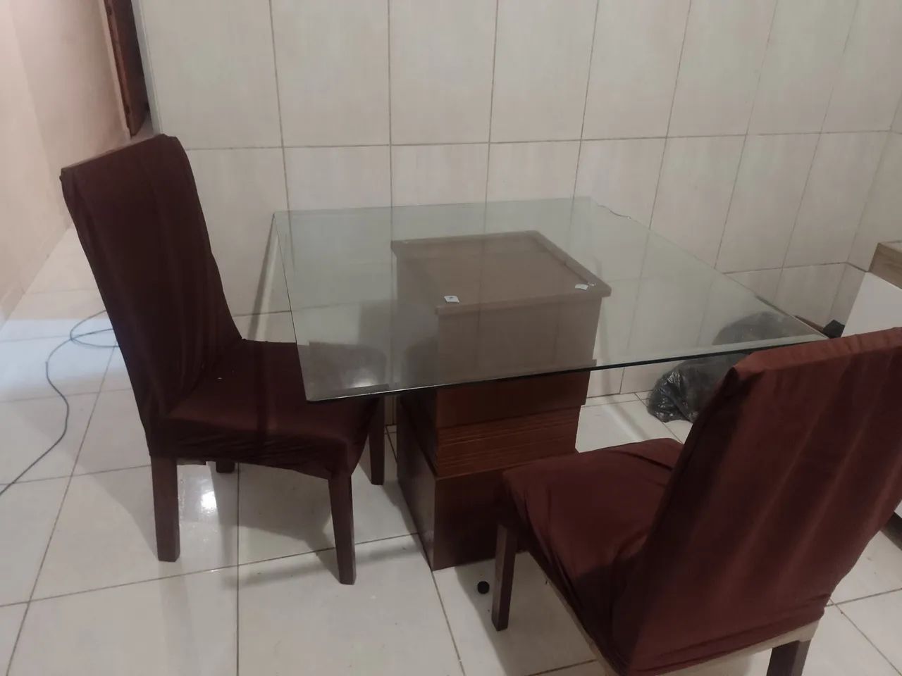 Mesa de vidro de jantar 2 cadeiras 