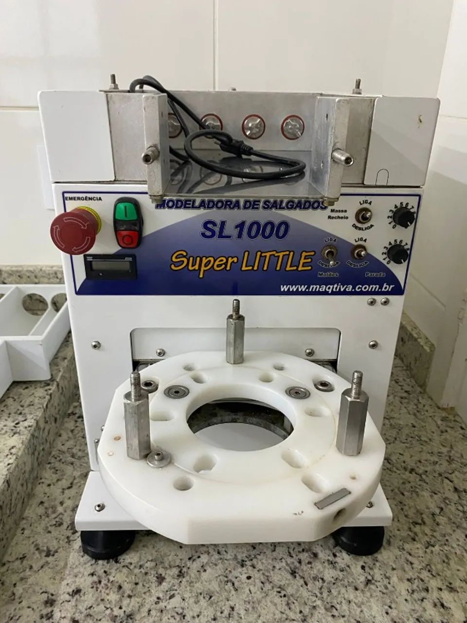 MODELADORA DE SALGADOS SL1000 MAQTIVA