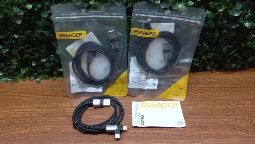 Cabo Essager 2 em 1 Ângulo Reto - Type-C e Lightning, Durável e Versátil, Entrega Grátis!