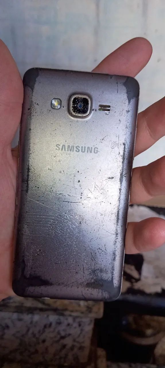 Celular retirada de pesça - Foto 2