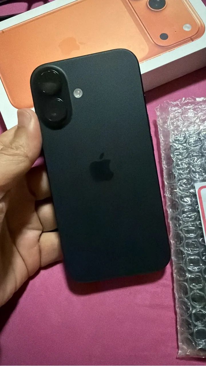 iPhone 16