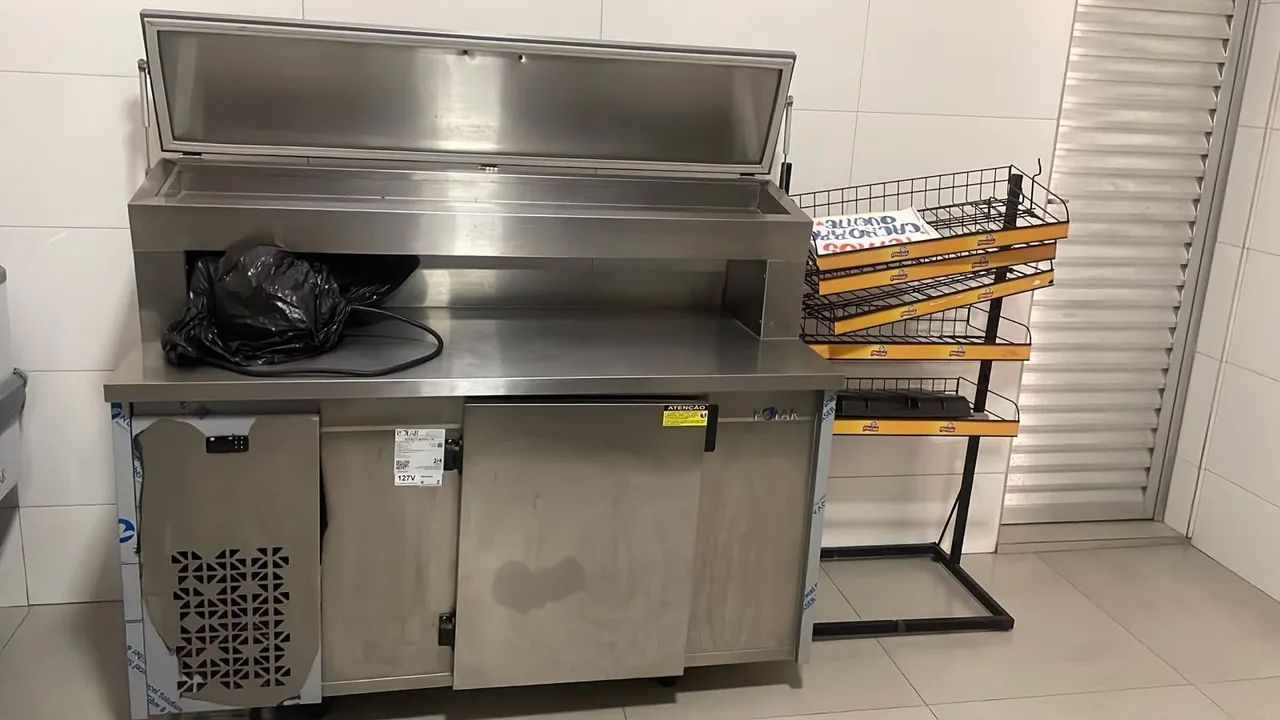 Balcão de serviço refrigerado com condimentador inox(POLAR)