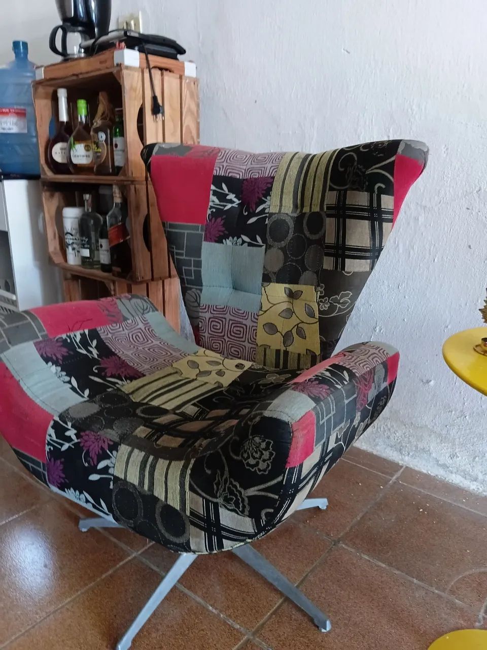 Cadeiras giratórias + mesinha por 400,00 - Foto 4