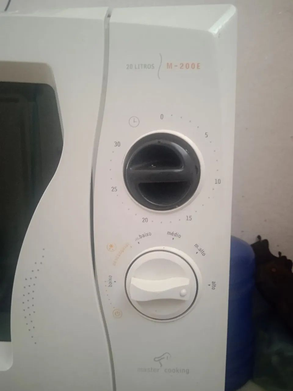 Microondas CCE M-200E pleno funcionamento - Foto 2