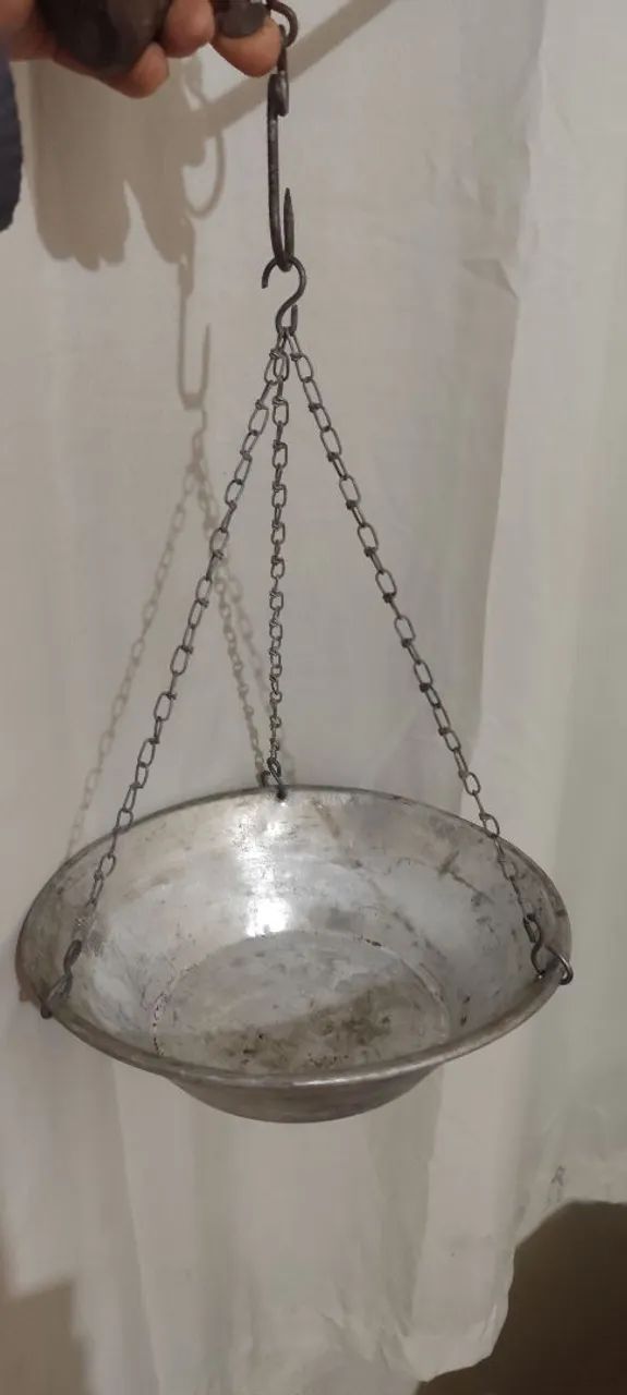 BALANÇA mão ANTIGA USO/DECORAÇÃO  - Foto 3