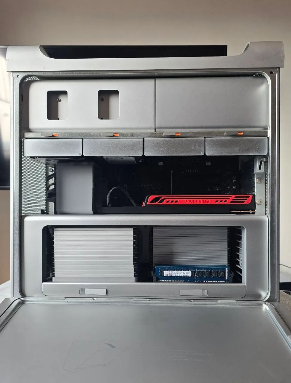 Mac Pro 2012 Dual Xeon 12 Nucleos 16GB RAM HD 1TB - Foto 2
