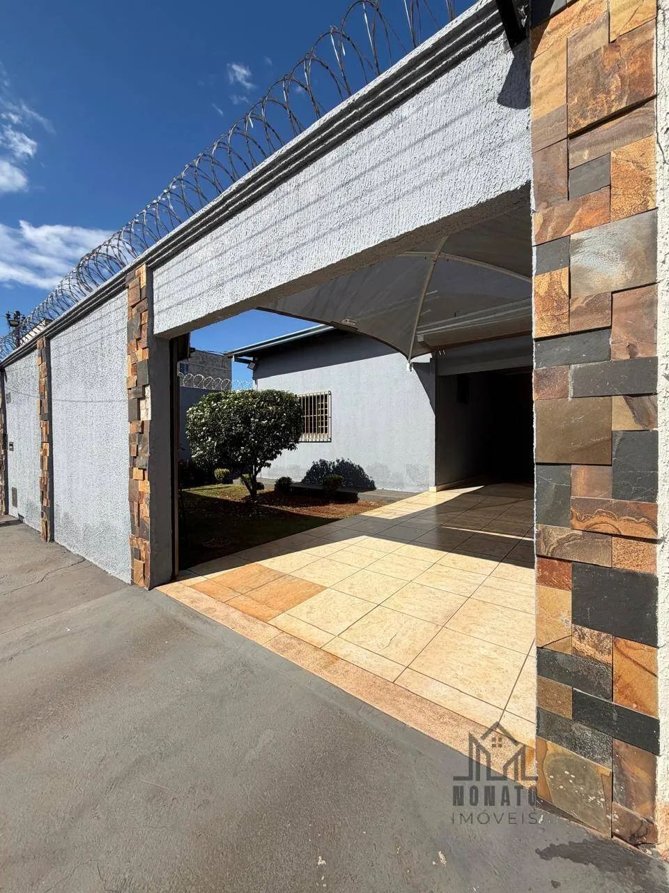 Casa Térrea com Quintal Amplo e Varanda Gourmet  300m² de Terreno