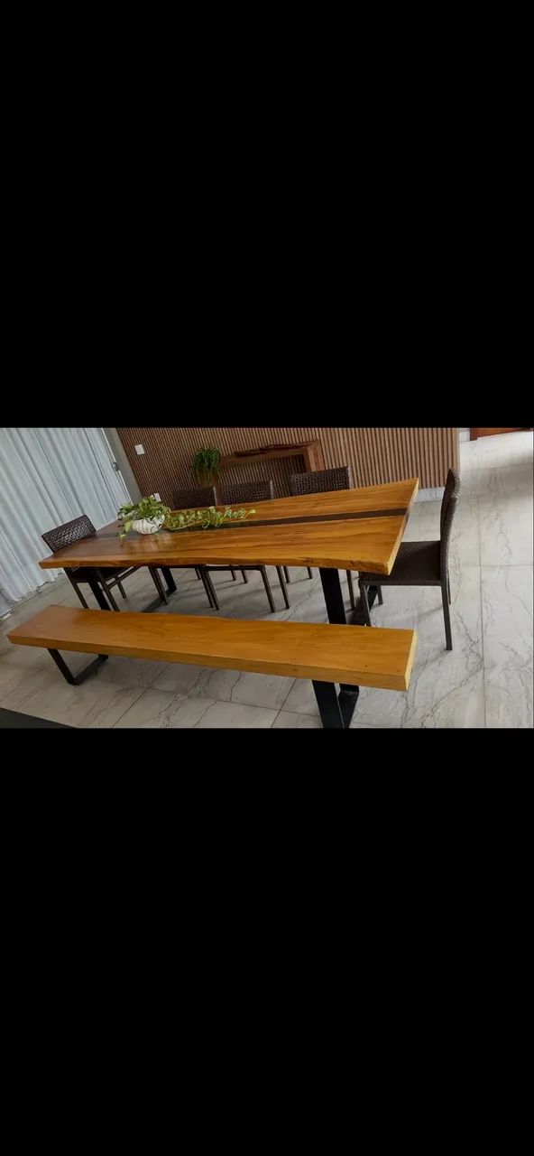 Belíssima mesa em madeira maciça - Foto 4