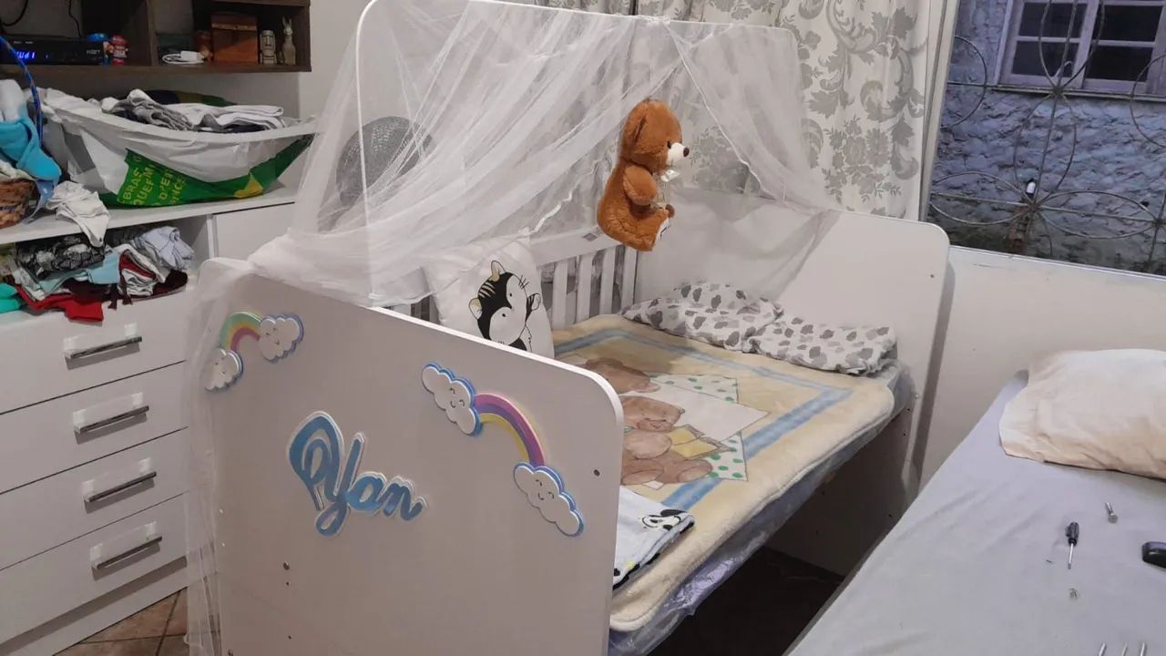 Berço + colchao impermeável + andador todos juntos R$200