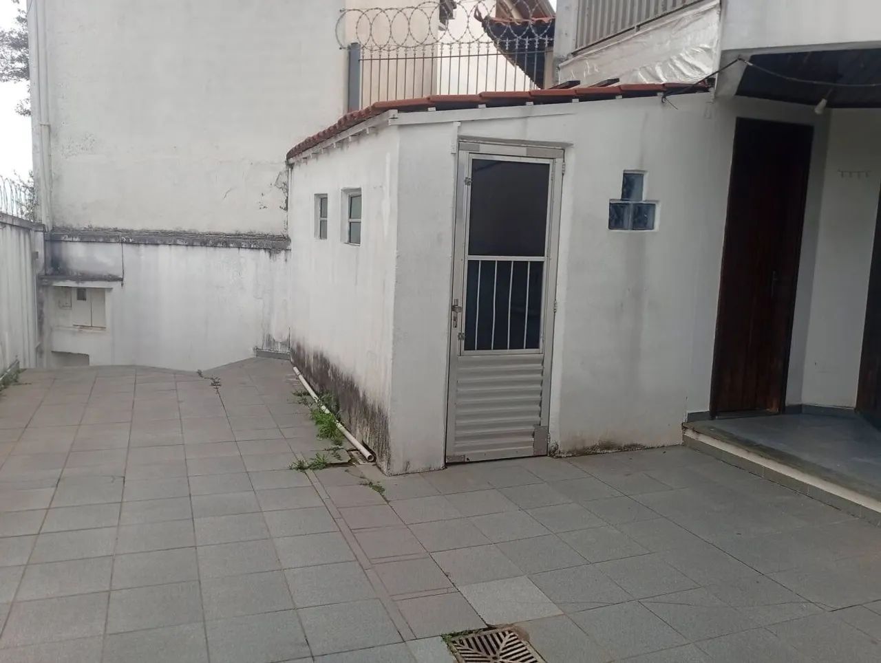 SOBRADO COM 4 QUARTOS PRÓXIMO AO JARDIM BONFIGLIOLI
