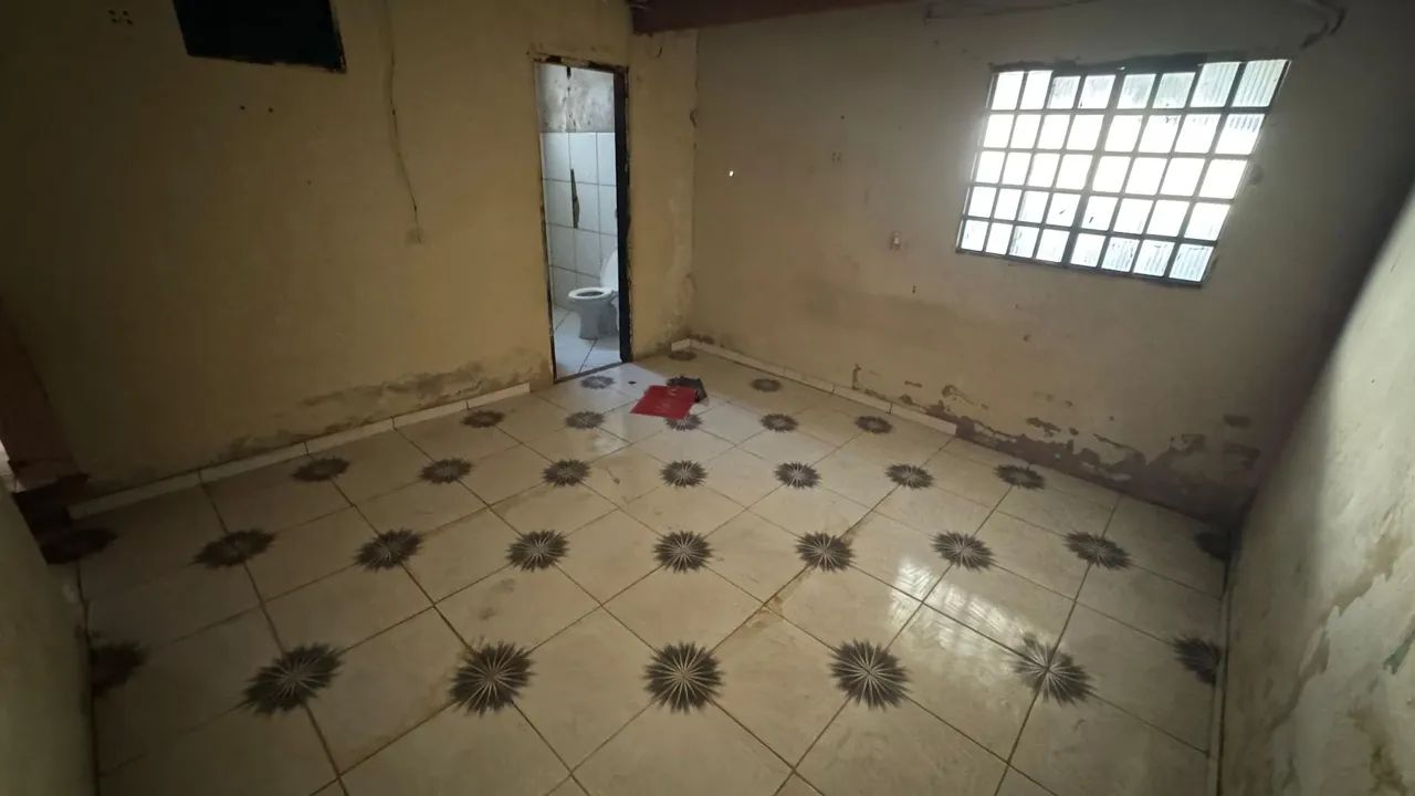 Vendo imóvel com sala comercial e casa no fundo - Foto 5