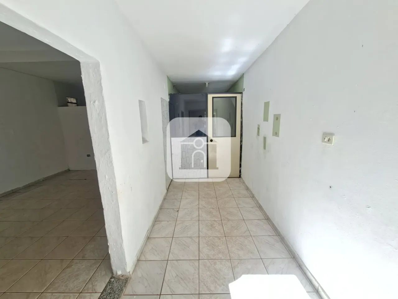 Comodo comercial para locação no bairro Saraiva