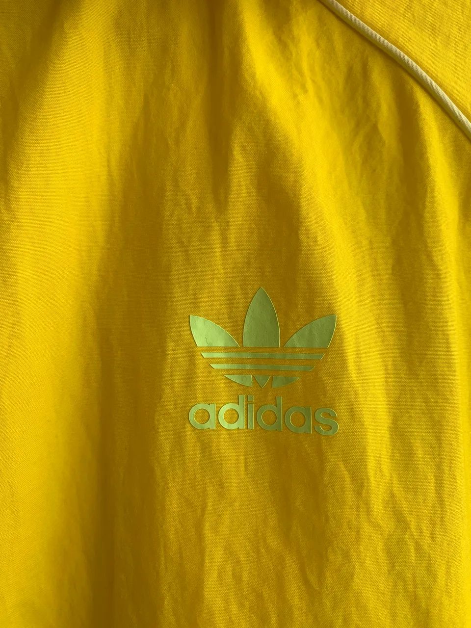 Jaqueta adidas corta vento amarelo - tam g - Roupas - Jardim