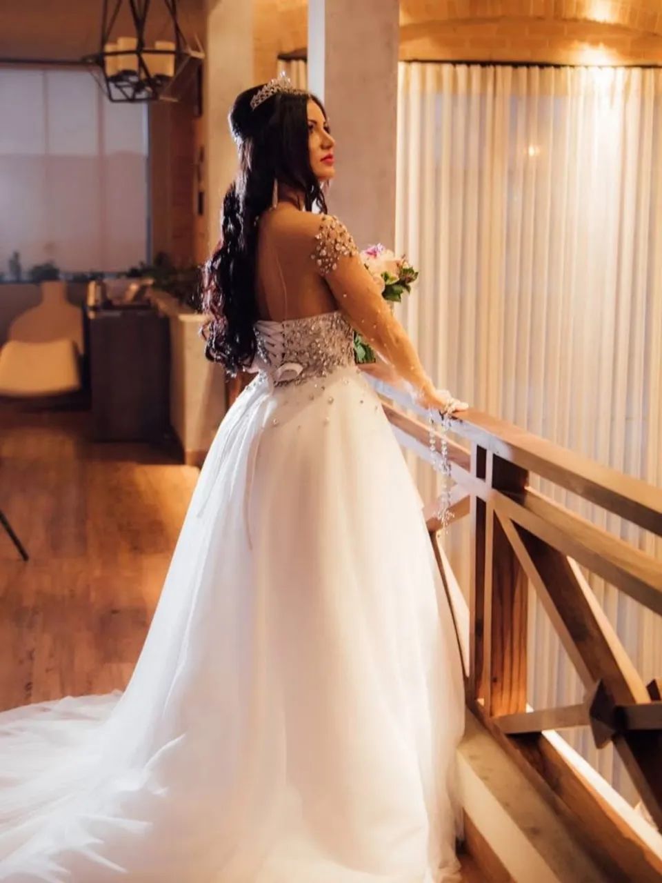 VESTIDO DE CASAMENTO ESTILO PRINCESA  - Foto 4
