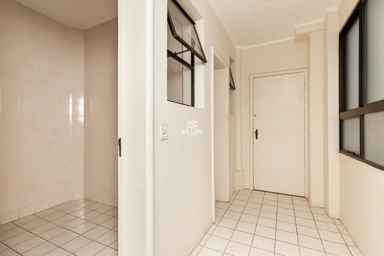 Sala comercial com 125,39 m² para alugar no Centro de Curitiba - Foto 3