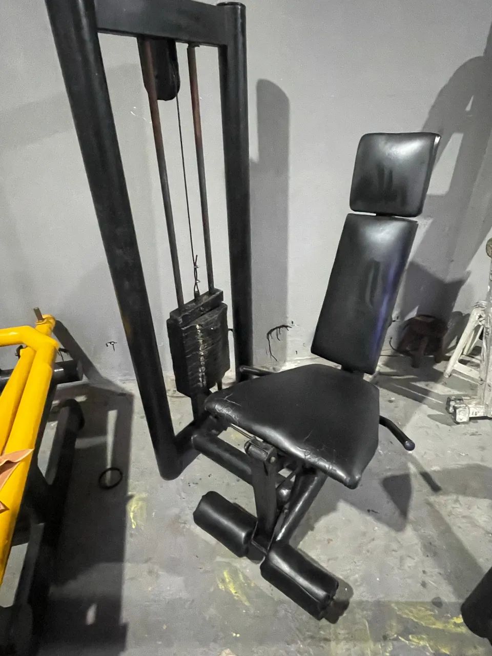 Vendo cadeira extensora 