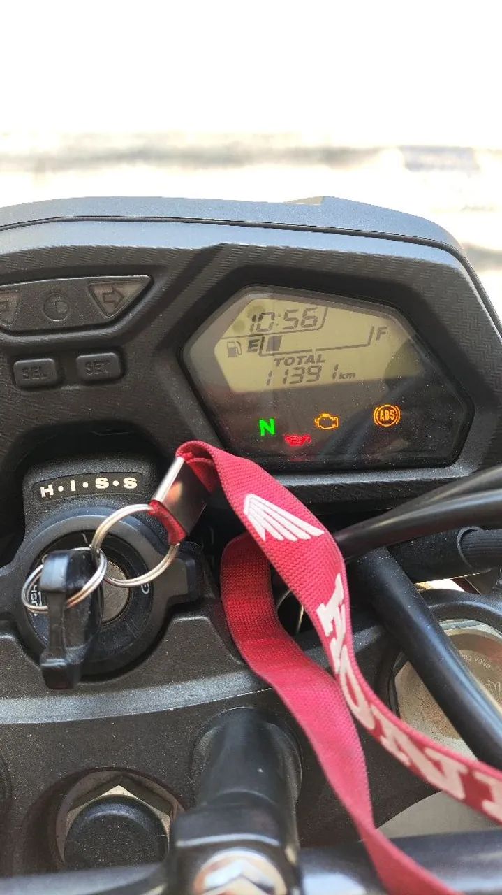 CB 650f ( muito nova) - Foto 2