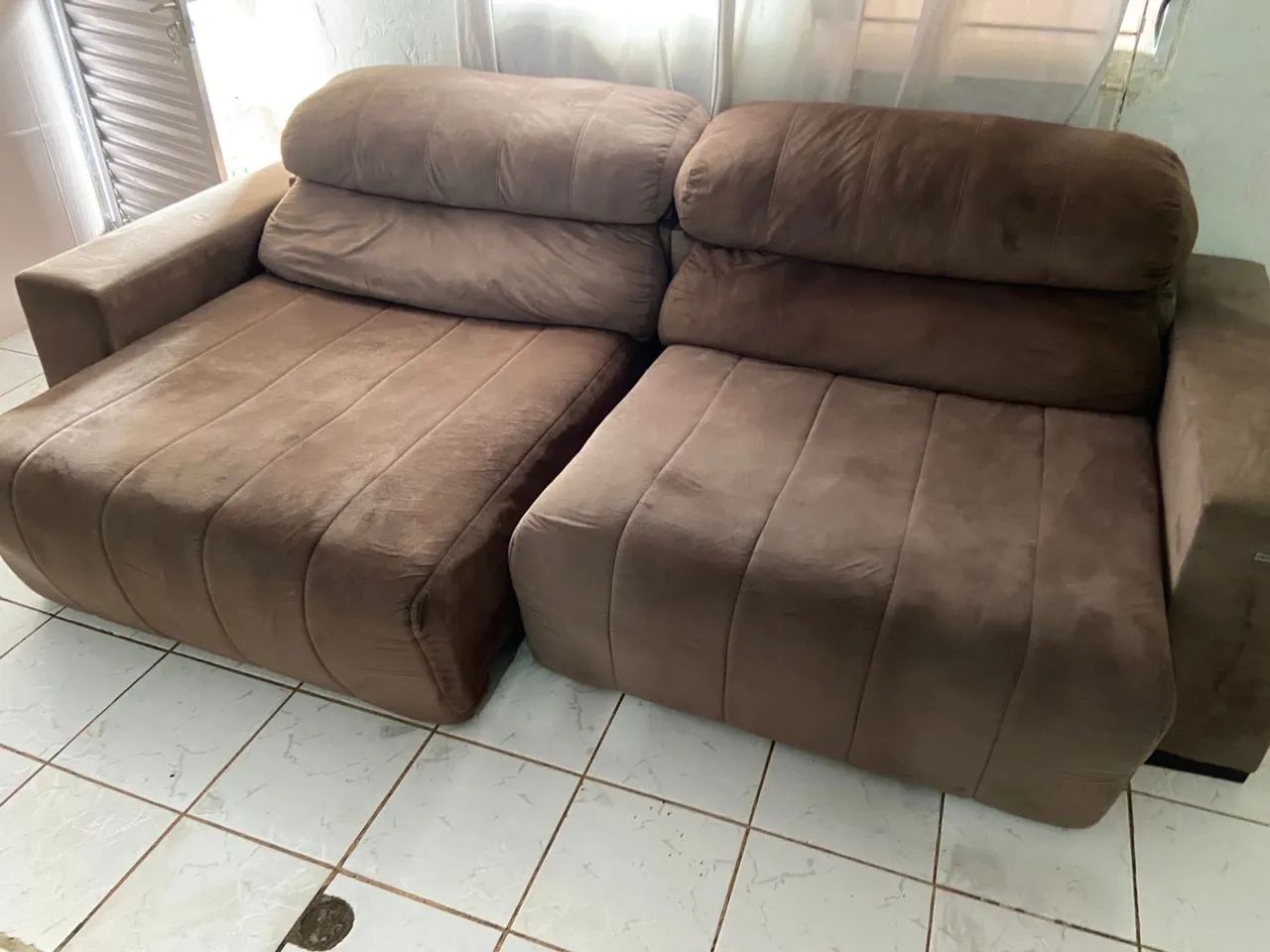 SOFÁ RETRÁTIL E RECLINÁVEL 