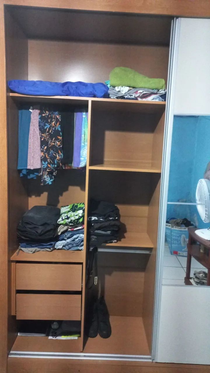 Guarda roupa com porta de correr e espelho  - Foto 2