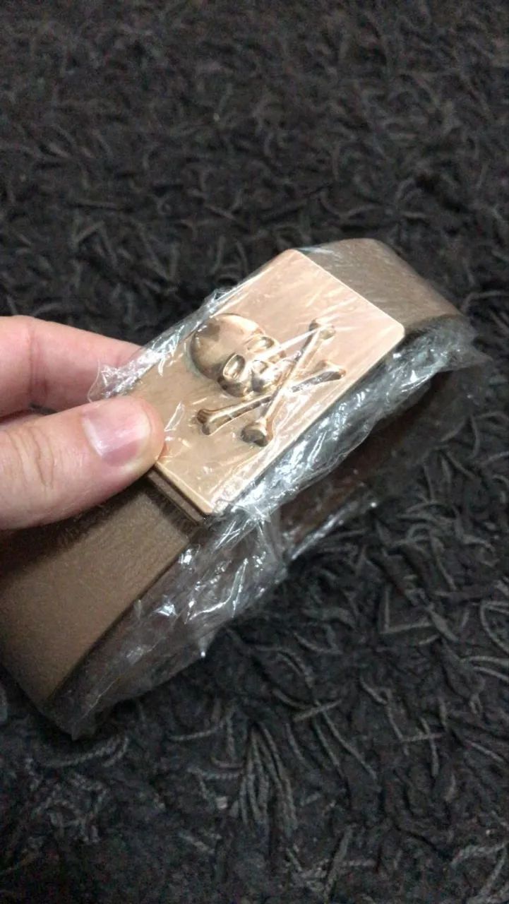 Cinto Feminino Caveira Dourada Marrom Novo e No Plastico