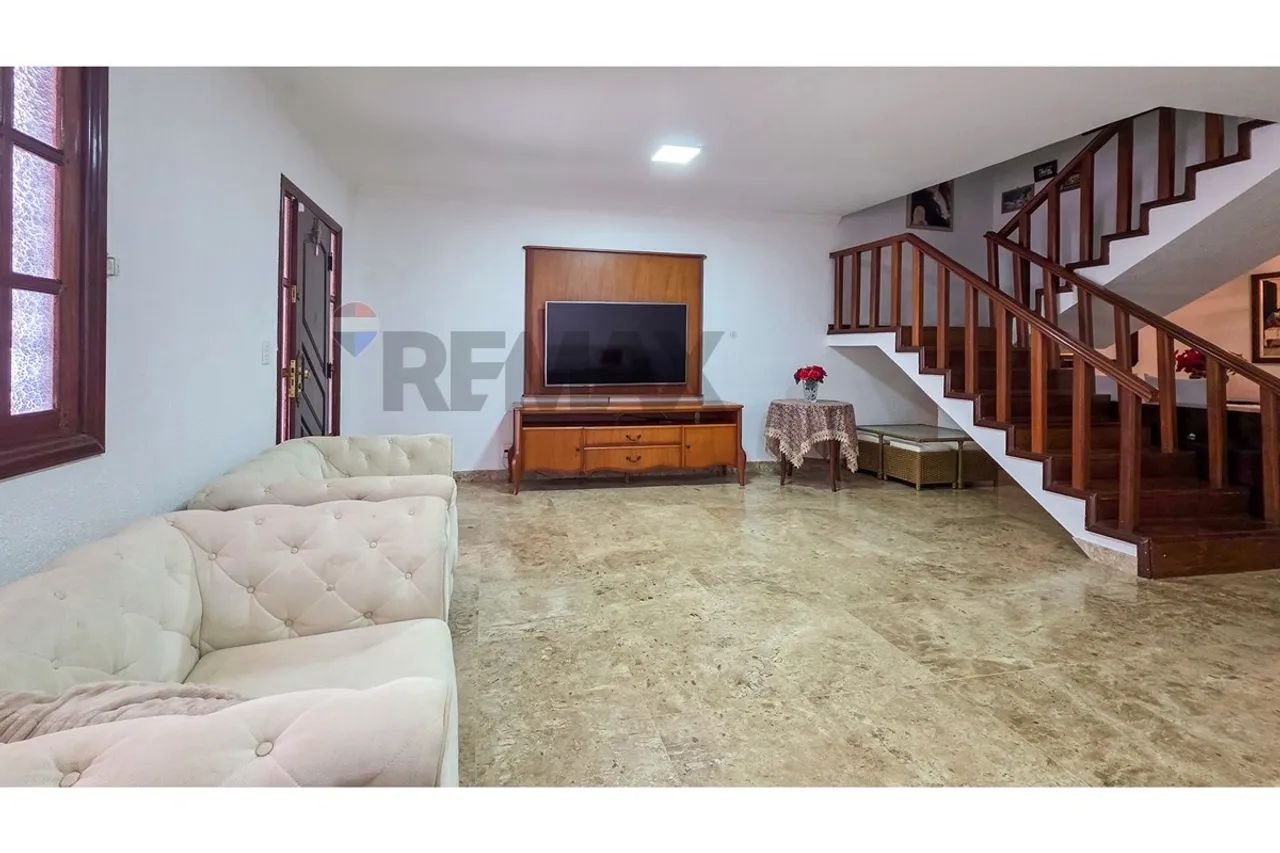 Casa sobrado a venda no Cruzeiro 4 quartos