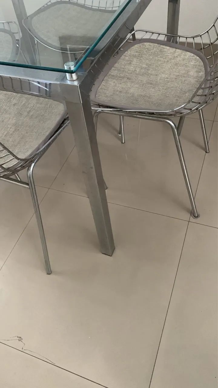 Mesa Vidro com 4 cadeiras - Foto 5