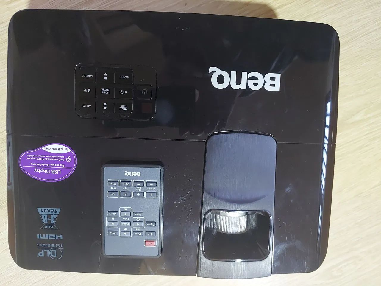 Projetor Multimídia Benq 3D MX660 3200 Lumens + acessórios.