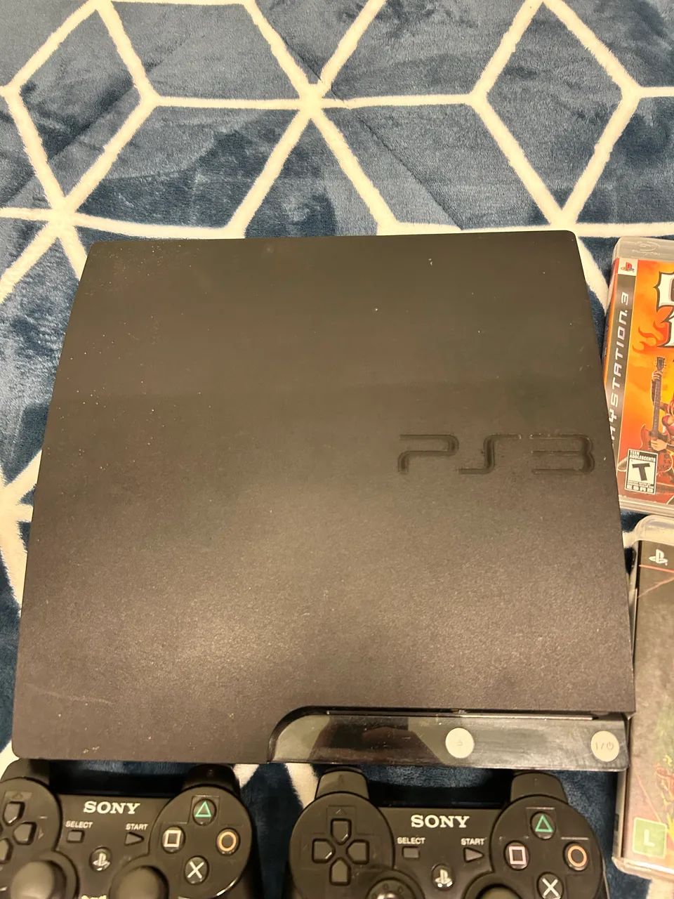 Ps3 em ótimo estado com jogos e controle 