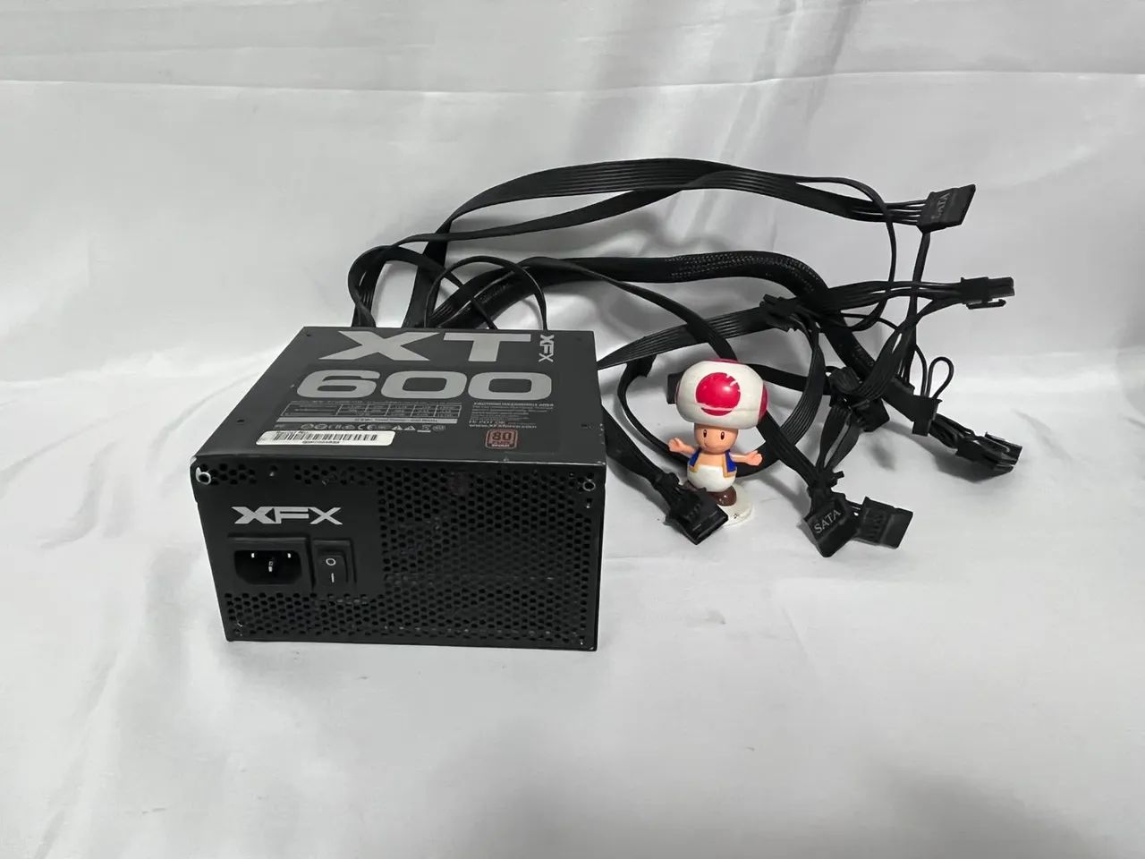 FONTE XFX DE 600 WATTS  - Foto 4