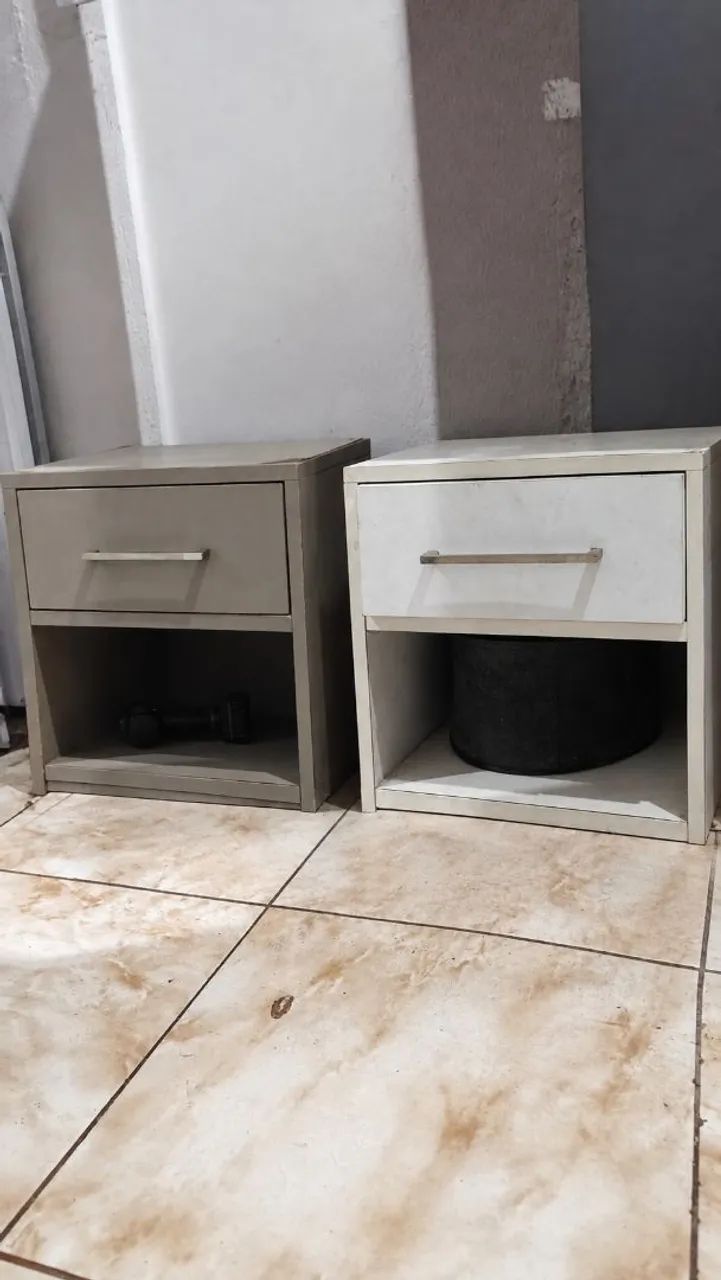 2 mesinhas de cabeceira de cama MDF 