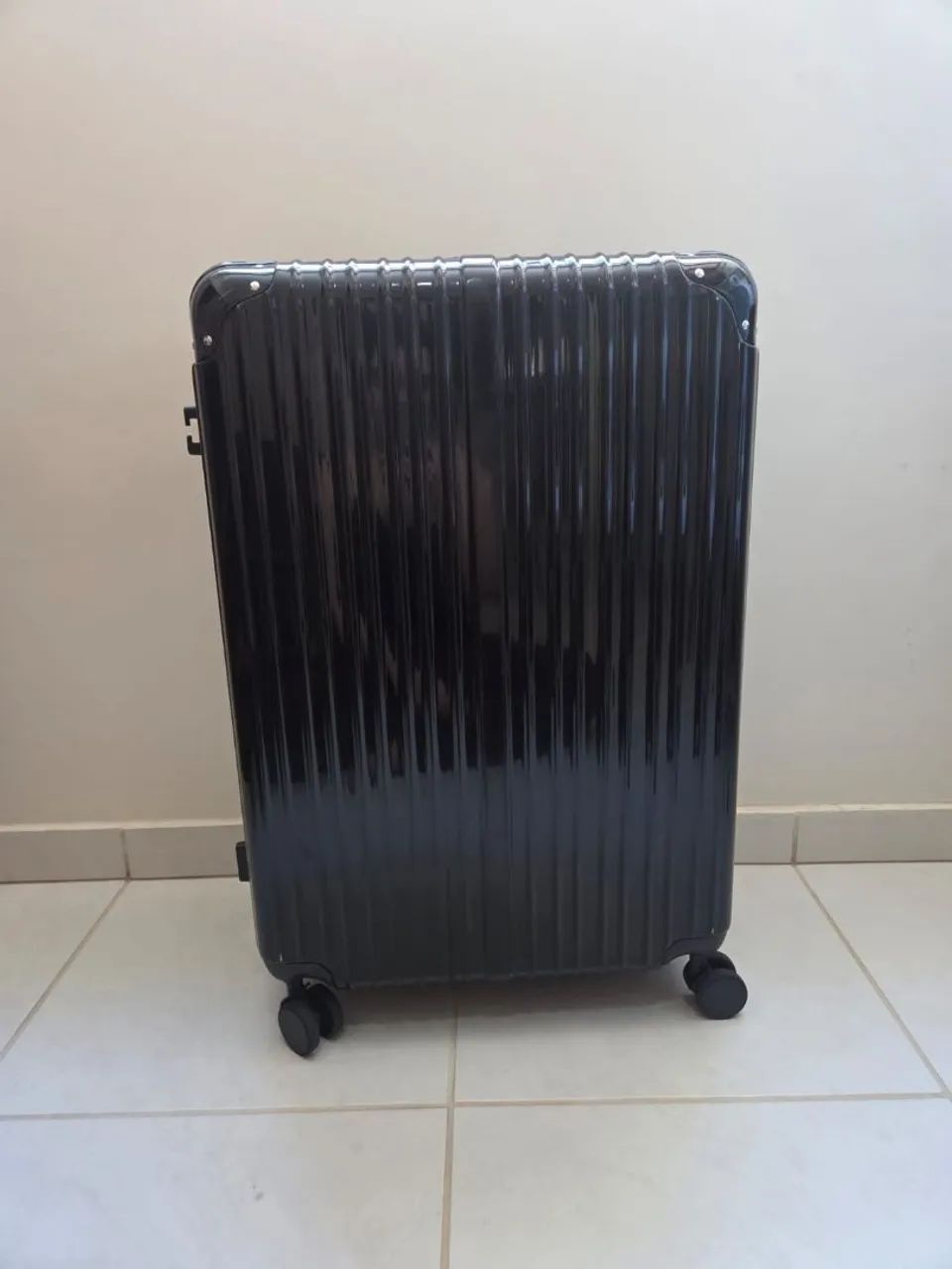 Mala rígida 23 kg 106 litros - Foto 4