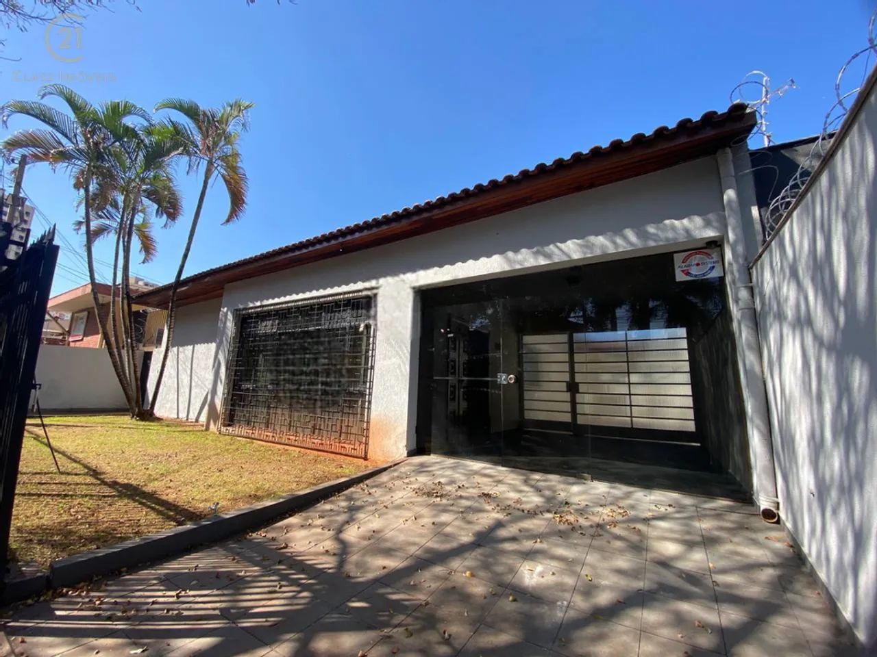 Casa para alugar em Londrina, Centro, com 3 quartos, com 213 m²
