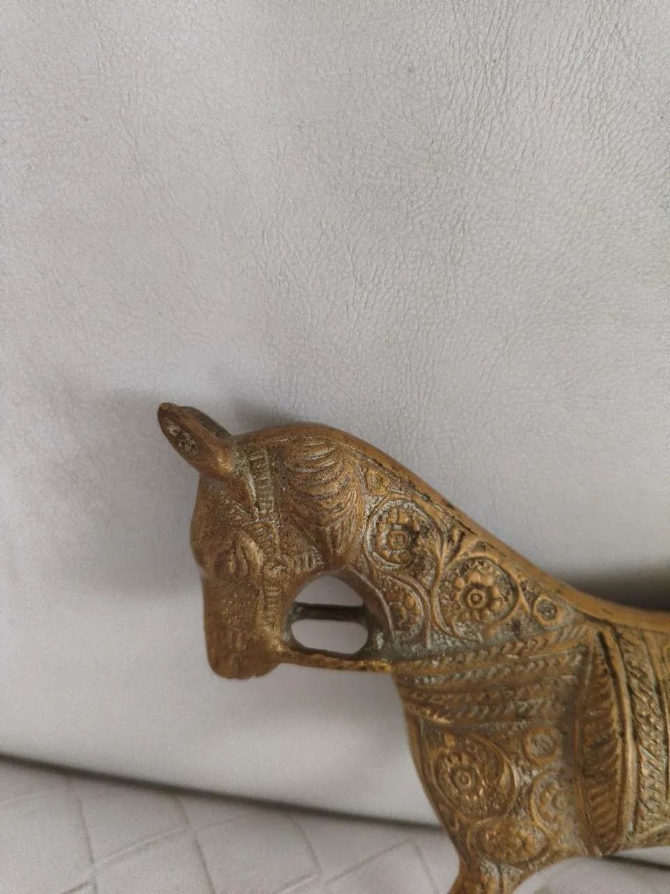 Cavalo de bronze antigo - Foto 4