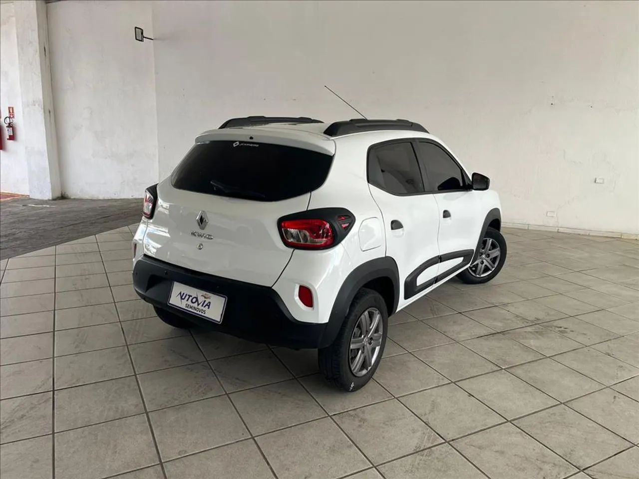 Kwid Zen 1.0 Flex 12V 5P Mec. 2023 COM 34.000 KM - Foto 4