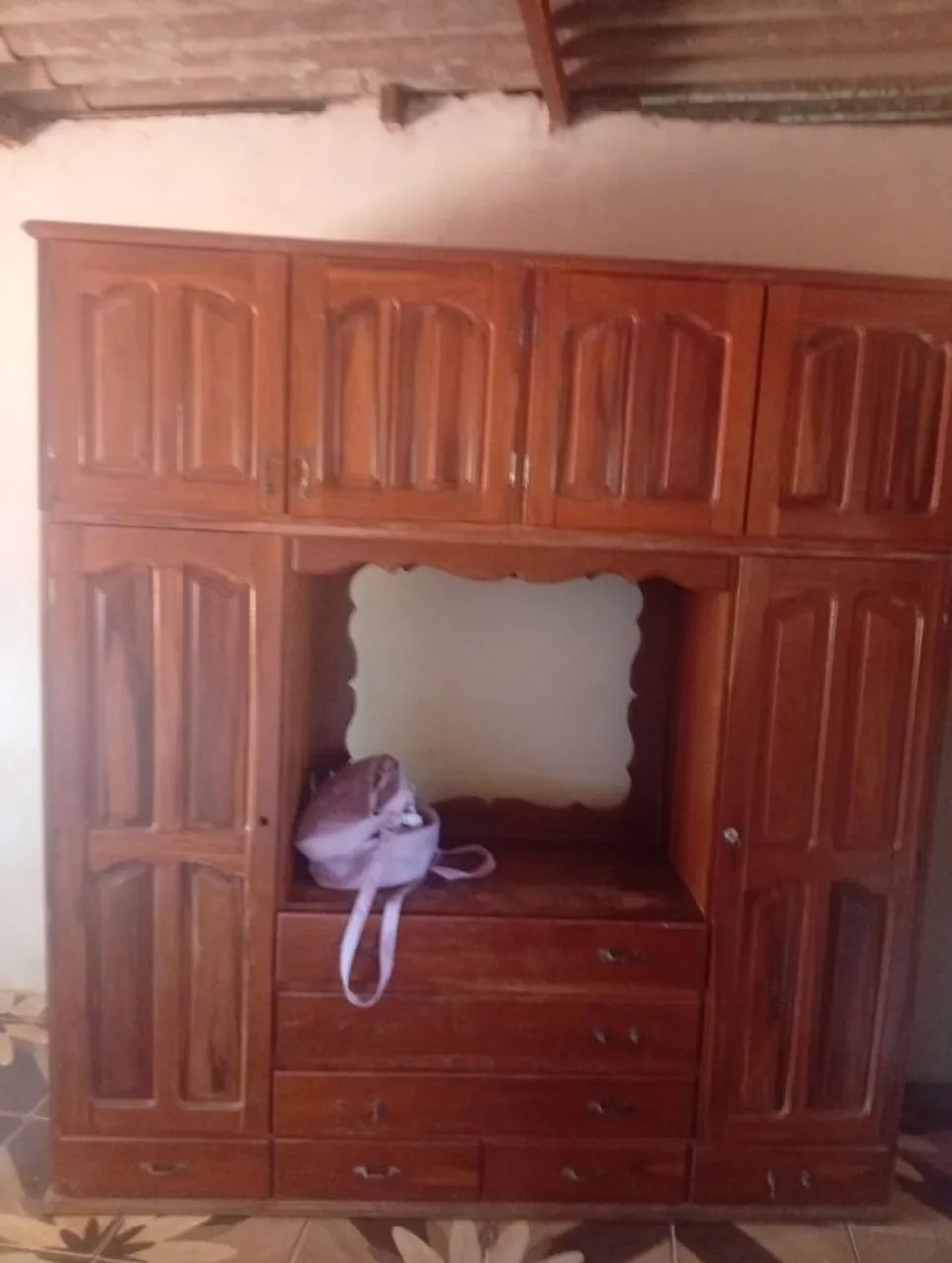 VENDO GUARDA ROUPA GRANDE 