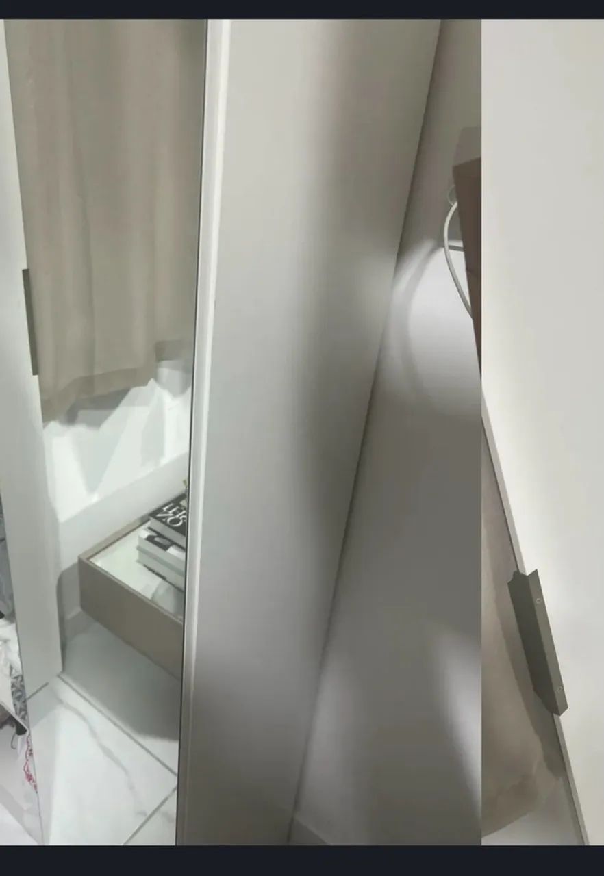 Sapateira com portas espelhadas 