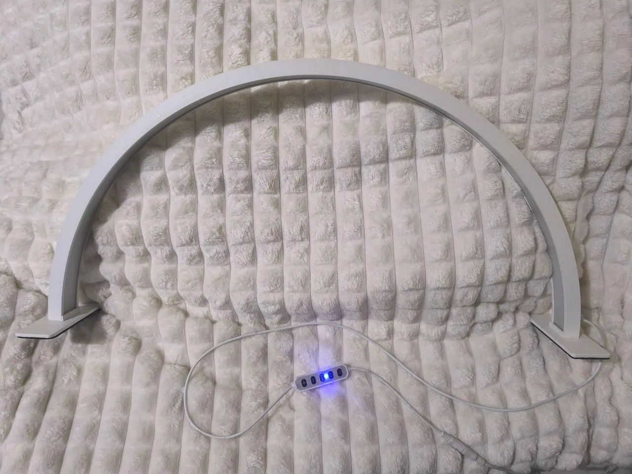Luminária de Mesa Arco Meia Lua 48w - Foto 2