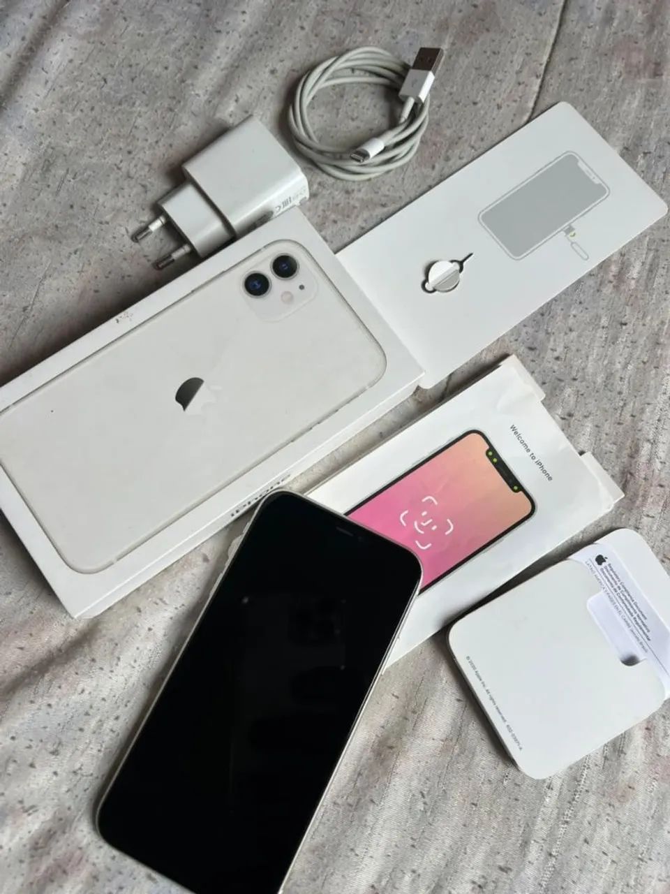 iPhone 11 branco. 128g. Face id OK. Na caixa - Foto 3