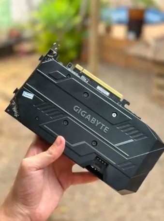 RTX 2060 Gigabyte  - Foto 2